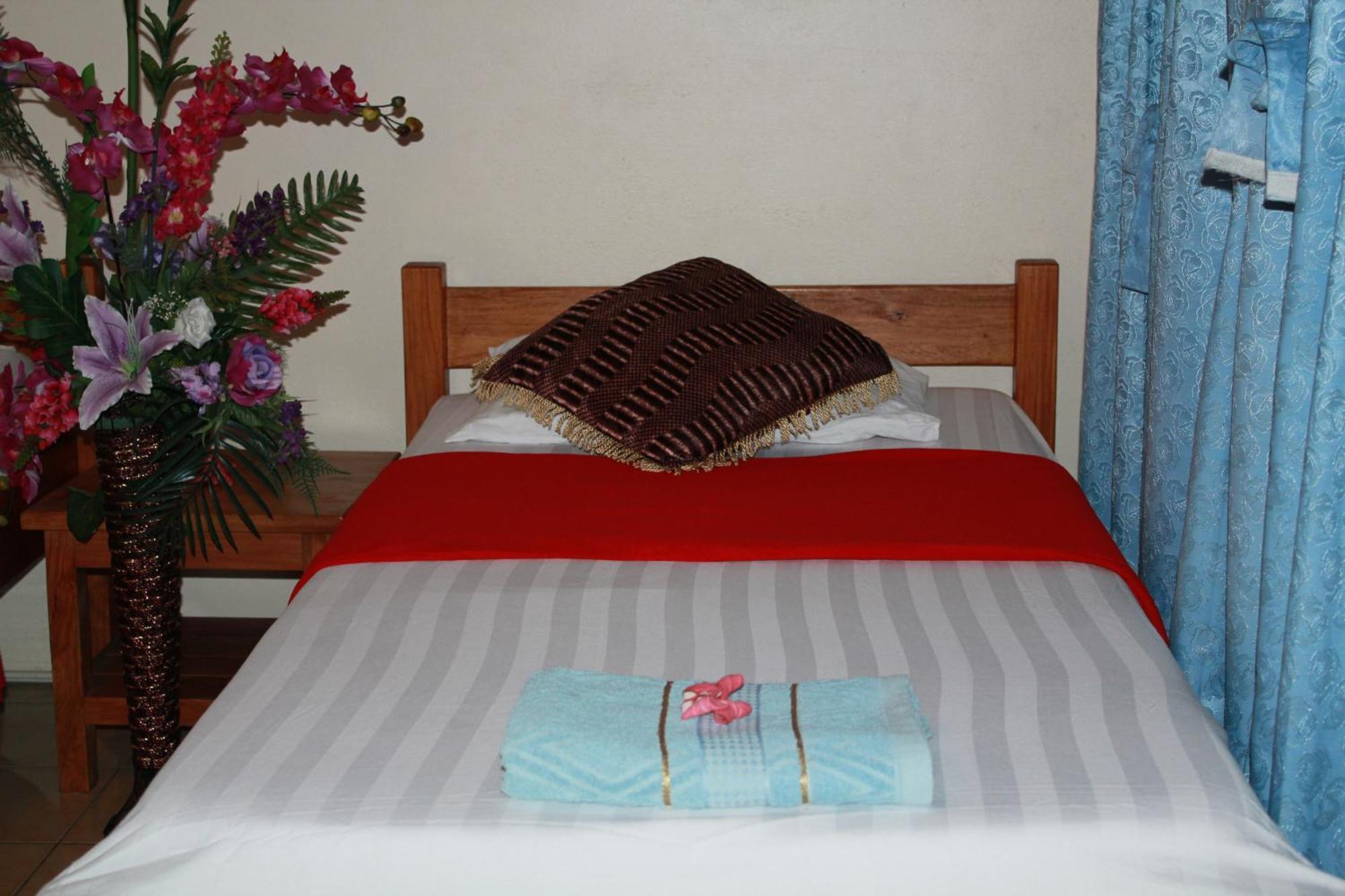 Pacific Paradise Motel Port Vila Dış mekan fotoğraf