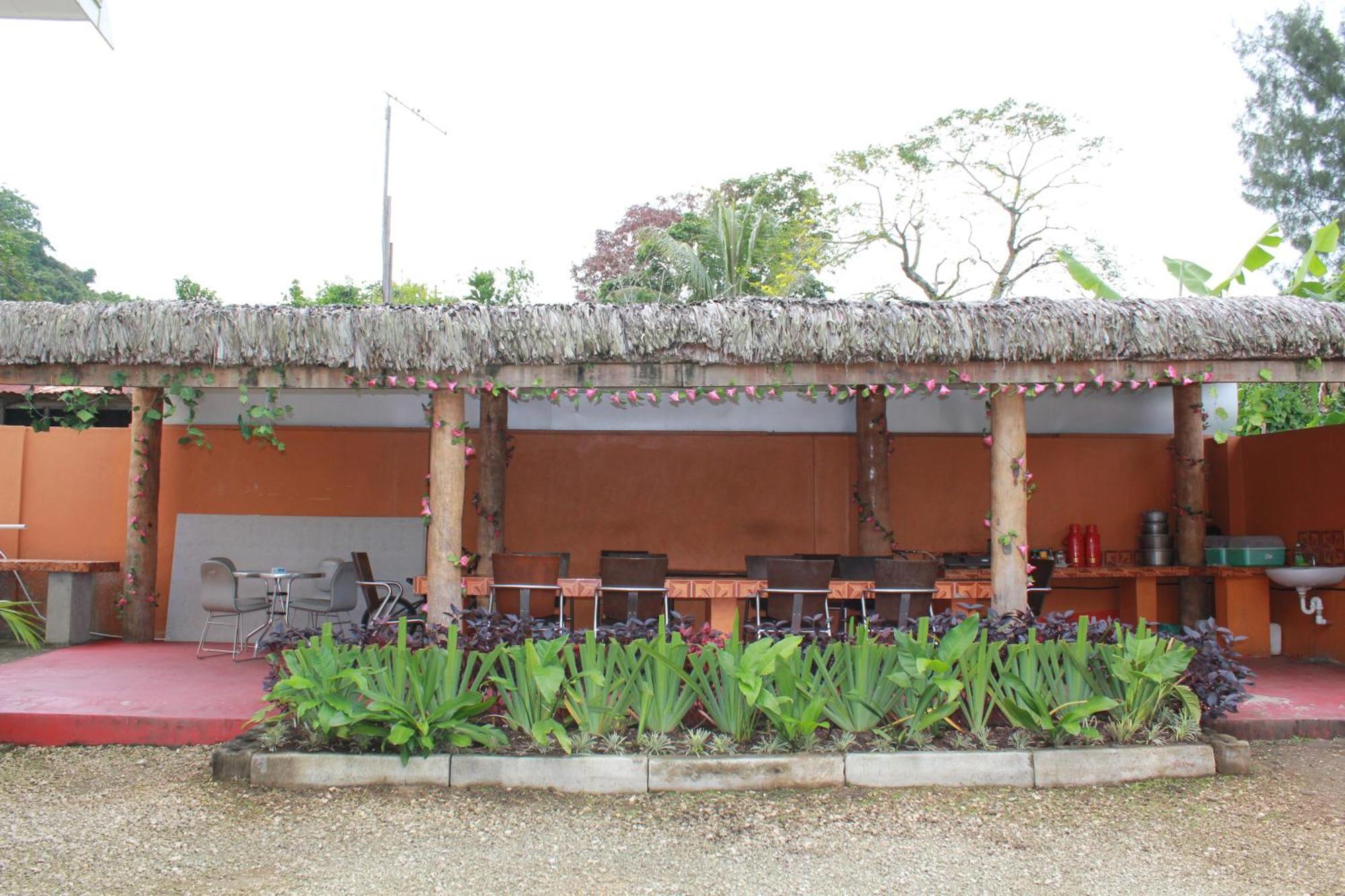 Pacific Paradise Motel Port Vila Dış mekan fotoğraf