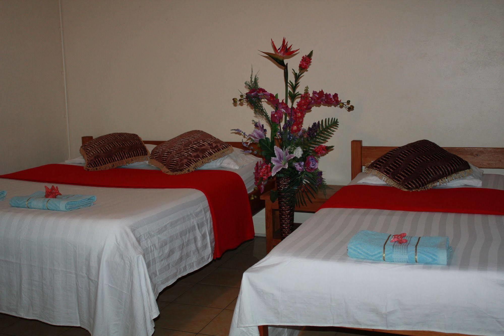 Pacific Paradise Motel Port Vila Dış mekan fotoğraf